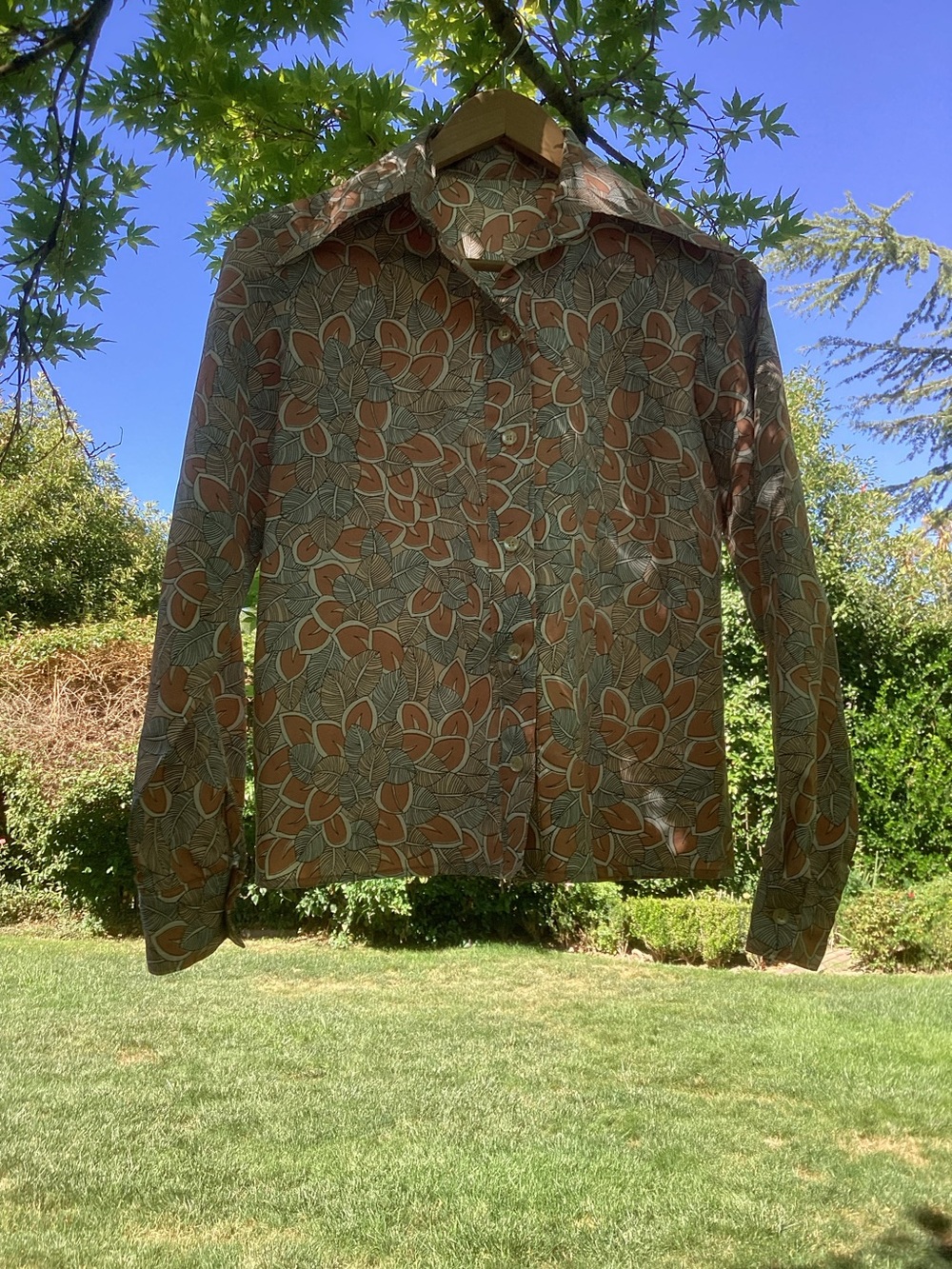 Vintage 70s Leaf Print Button Up  Top